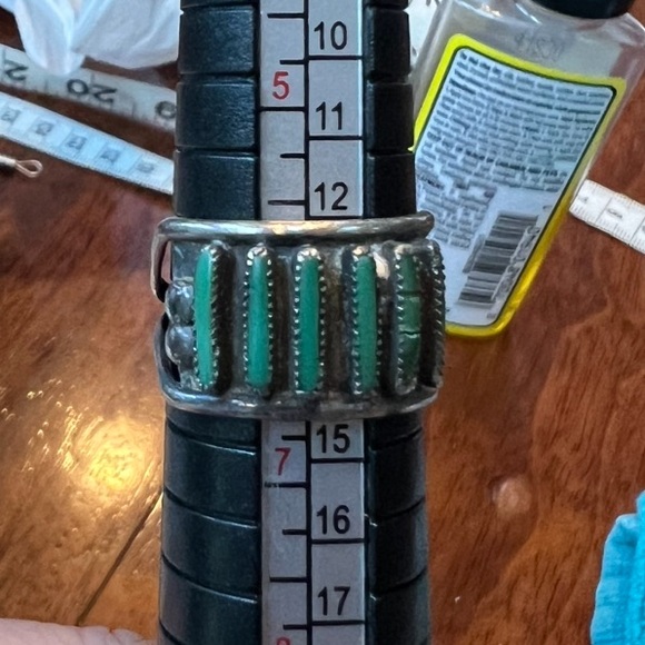 Old Pawn Native American Needlepoint Turquoise Ring - Picture 2 of 10